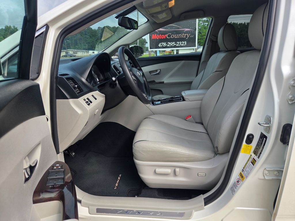 2011 Toyota Venza - $7,900
