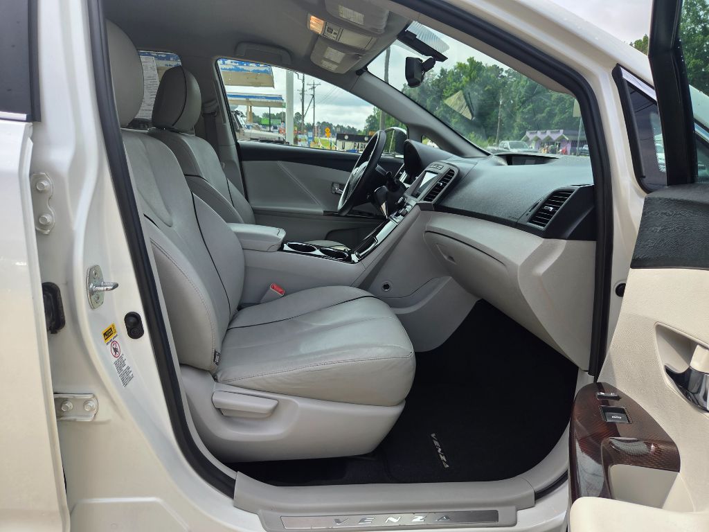 2011 Toyota Venza - $7,900