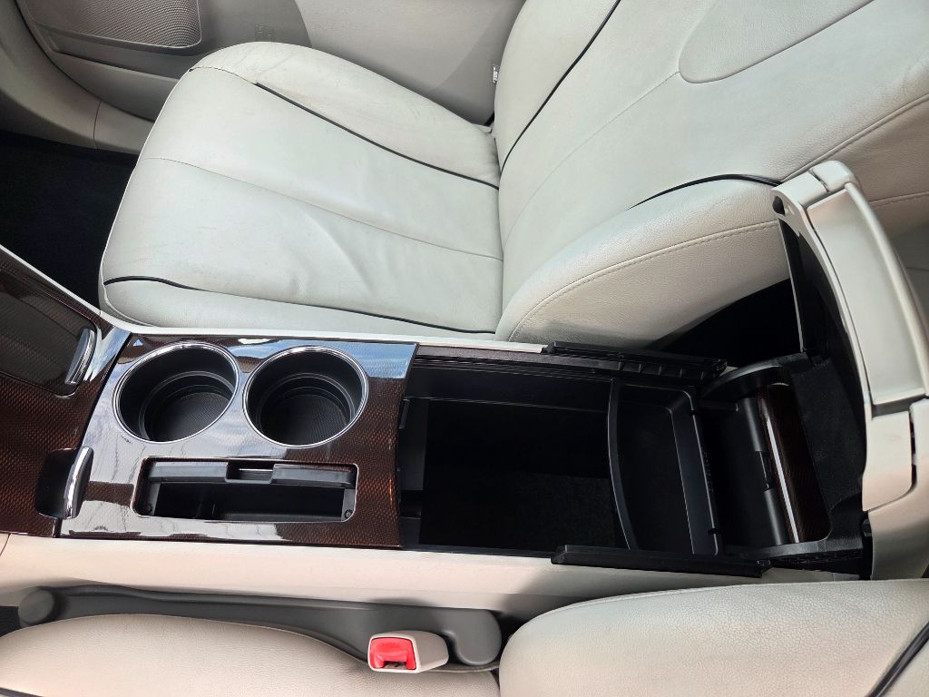 2011 Toyota Venza - $7,900