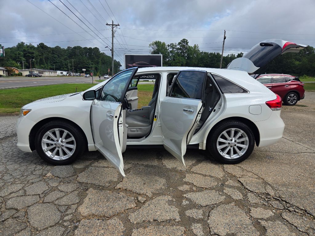 2011 Toyota Venza - $7,900