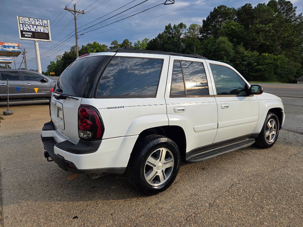 2005 Chevrolet Blazer - $2,900