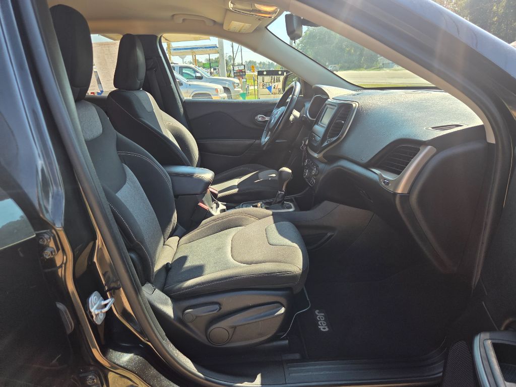 2014 Jeep Cherokee - $5,500