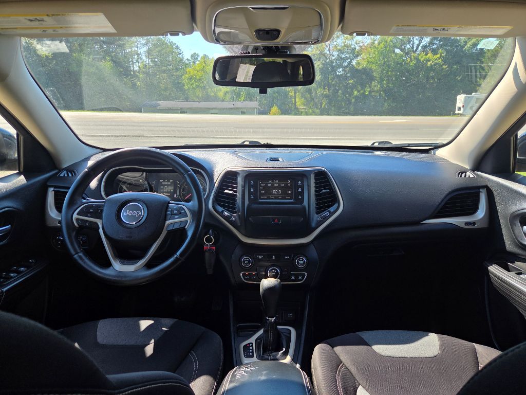 2014 Jeep Cherokee - $5,500