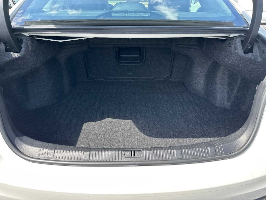 2016 Toyota Avalon XLE Plus photo