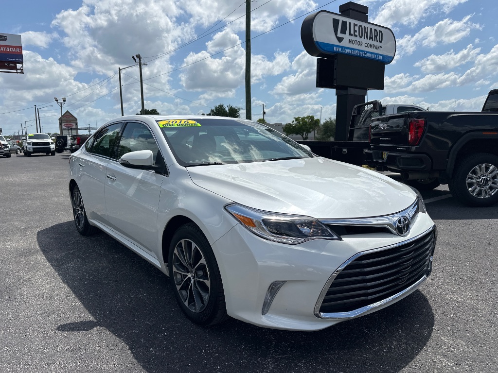2016 Toyota Avalon XLE Plus photo