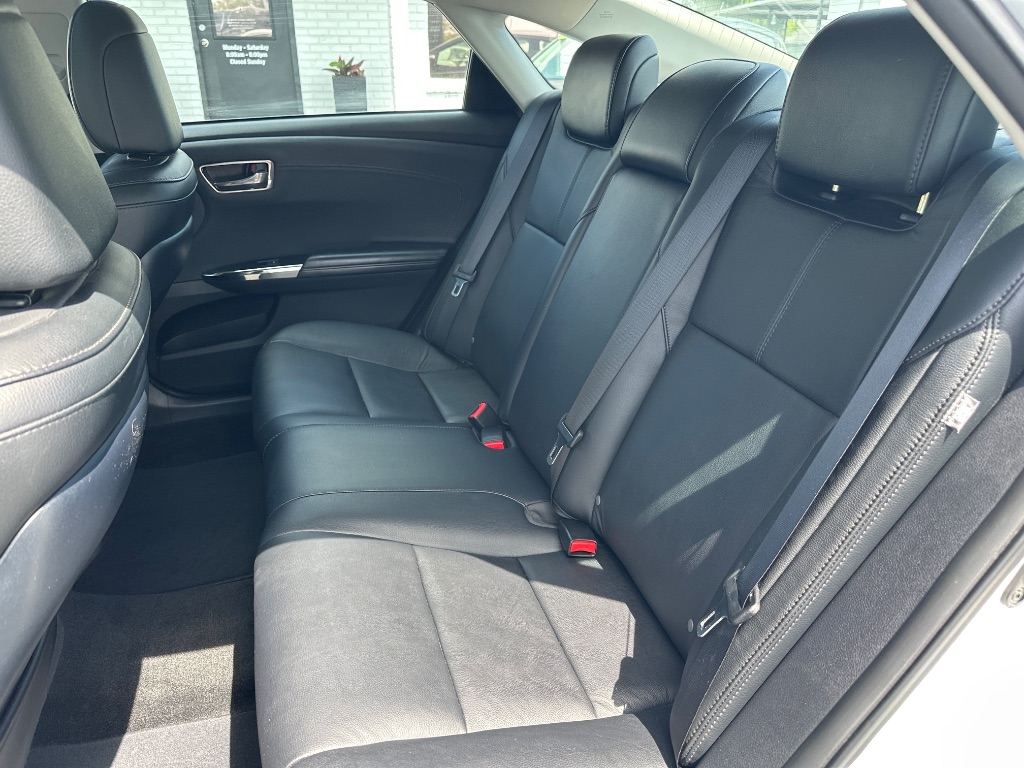 2016 Toyota Avalon XLE Plus photo