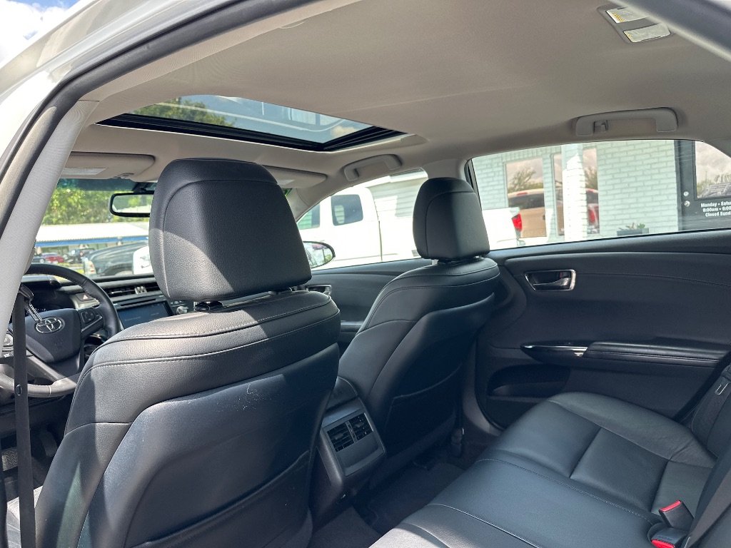 2016 Toyota Avalon XLE Plus photo