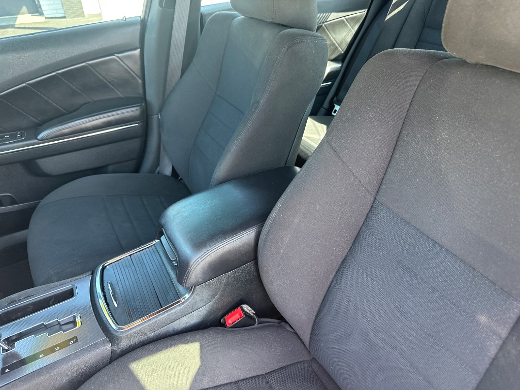 2014 Dodge Charger - $14,998