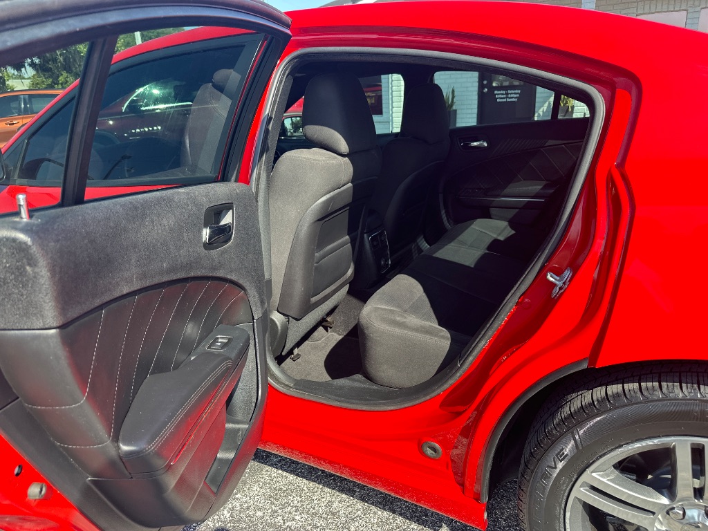 2014 Dodge Charger - $14,998