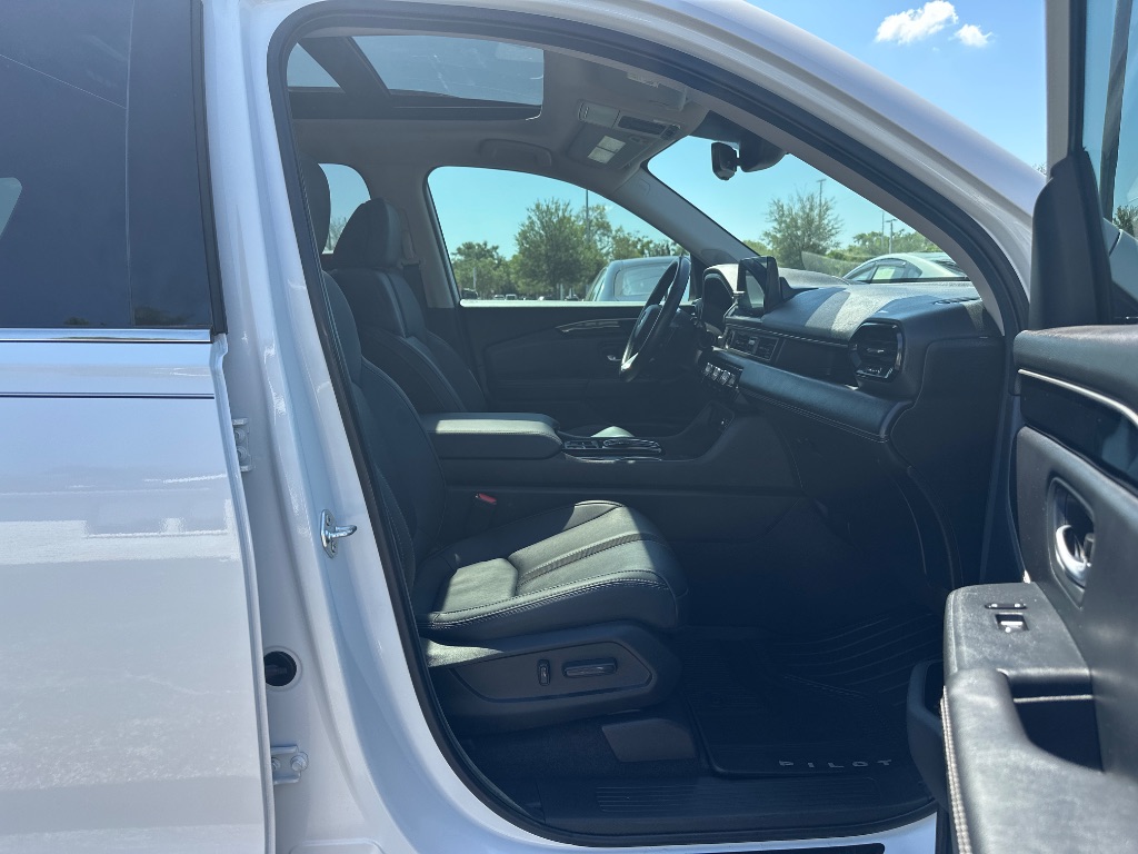 2025 Honda Pilot - $42,998