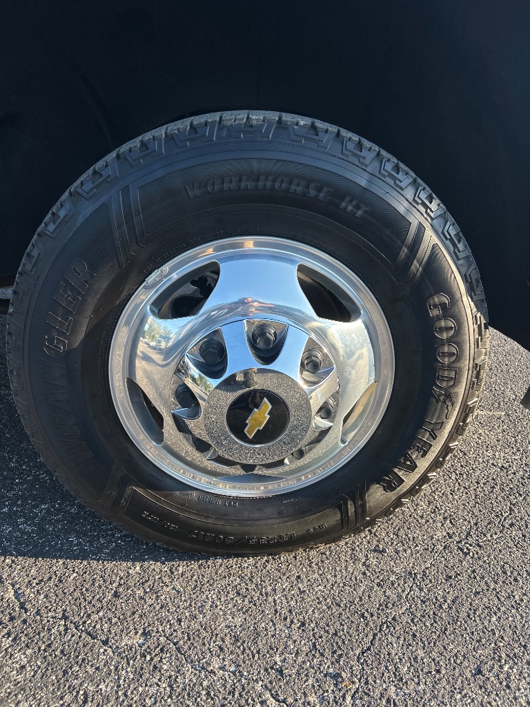 2021 Chevrolet Silverado - $56,998