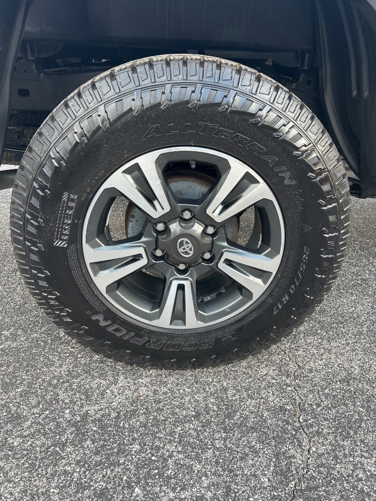 2018 Toyota Tacoma - $27,998