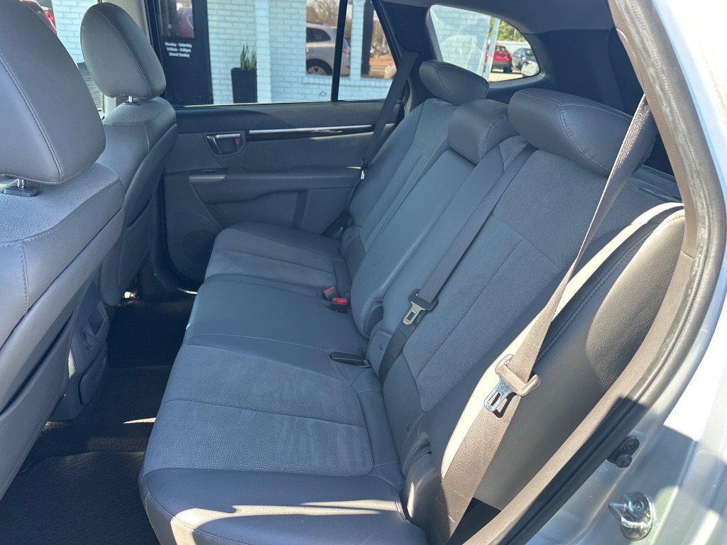 2011 Hyundai Santa Fe - $7,998