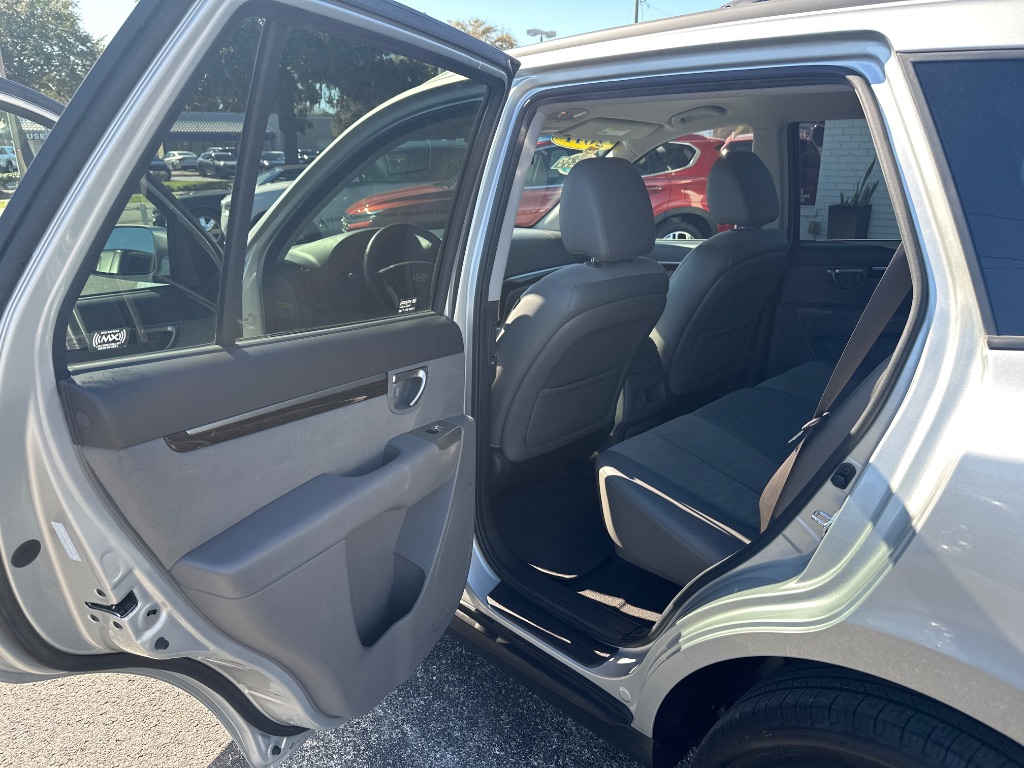 2011 Hyundai Santa Fe - $7,998
