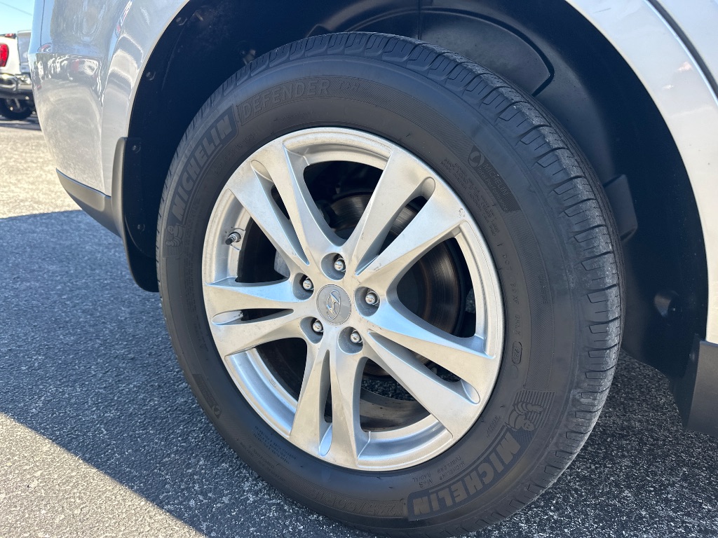 2011 Hyundai Santa Fe - $7,998