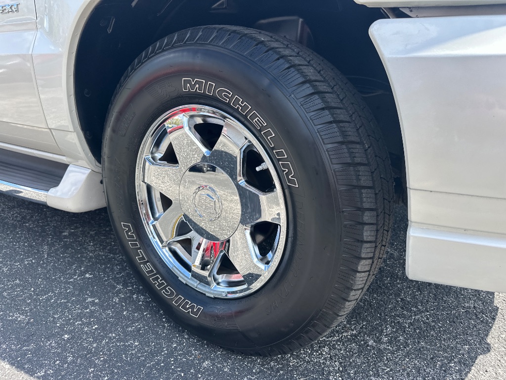 2004 Cadillac Escalade - $13,998
