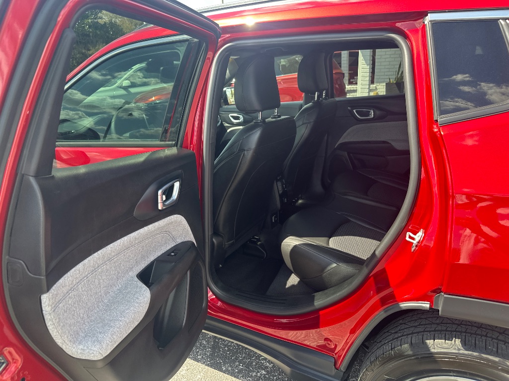 2025 Jeep Compass - $22,998