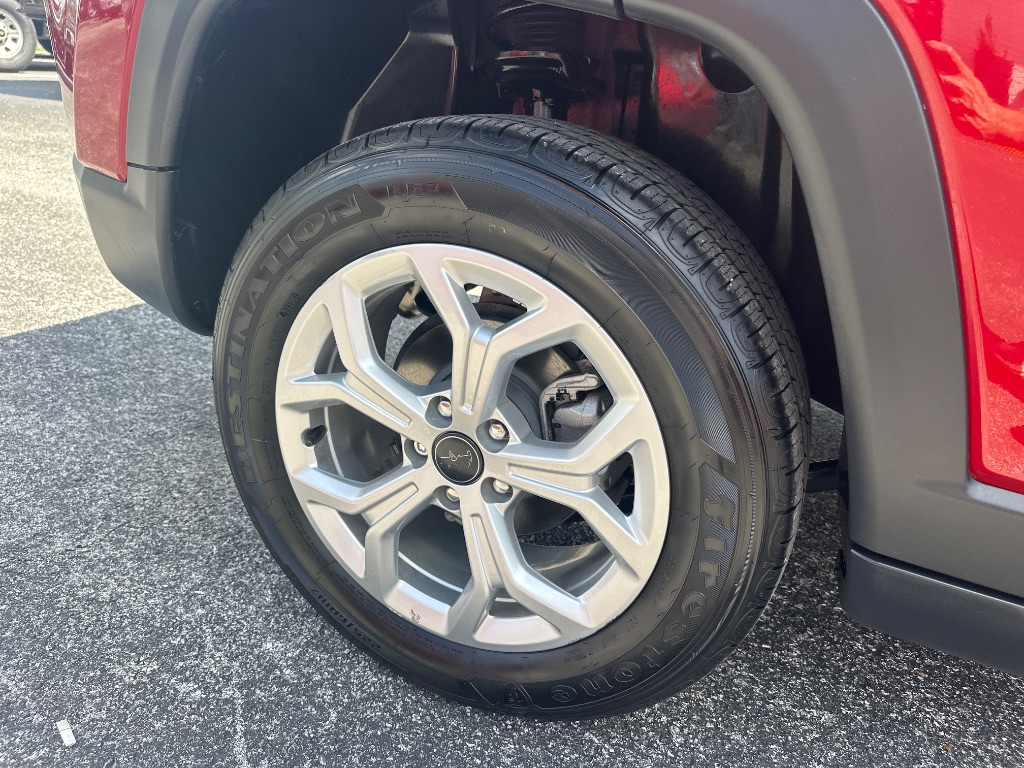 2025 Jeep Compass - $22,998