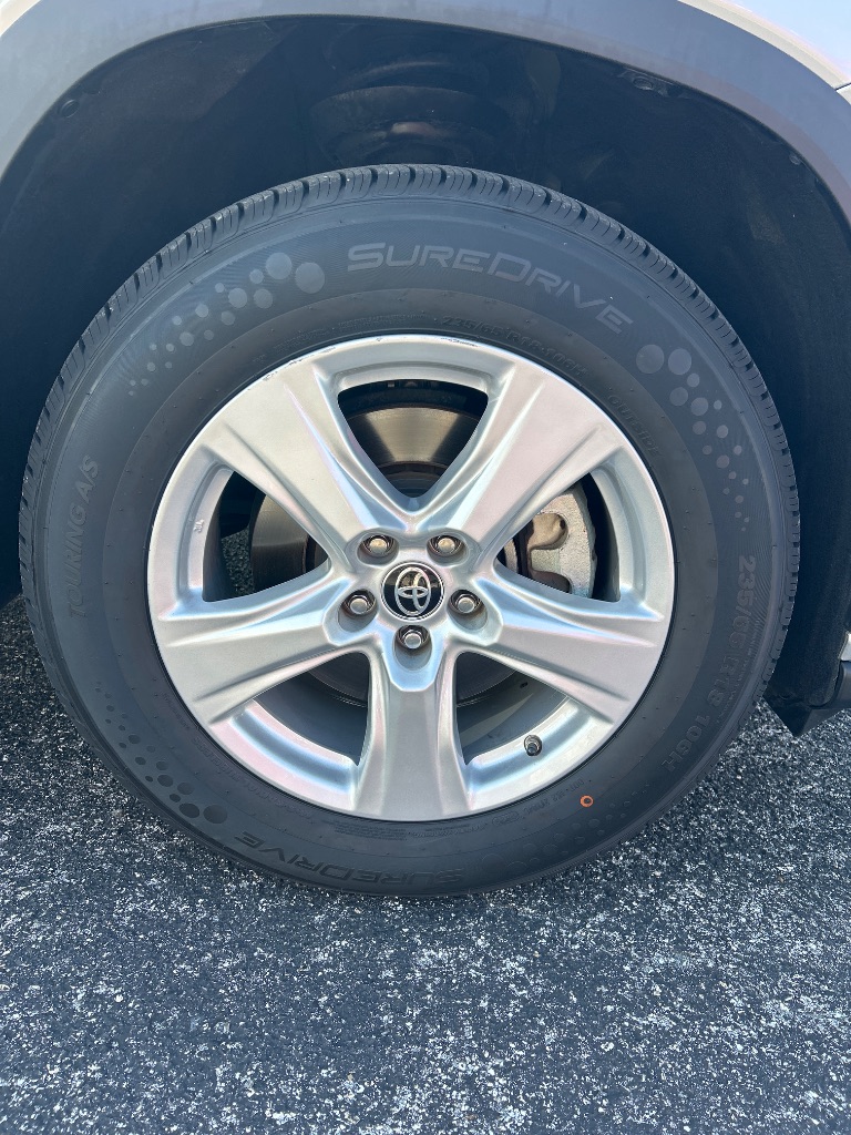 2023 Toyota Highlander - $30,998