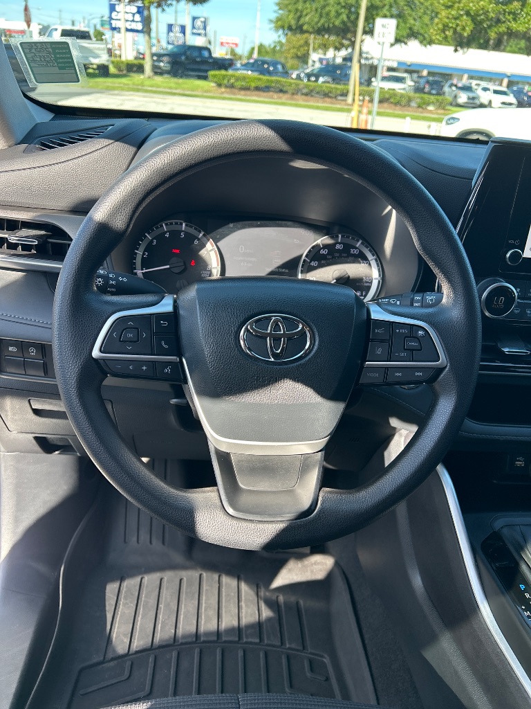 2023 Toyota Highlander - $30,998