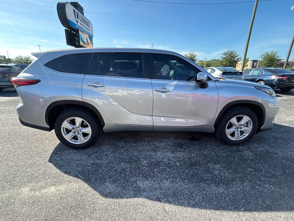 2023 Toyota Highlander - $30,998