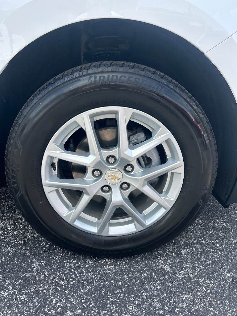 2023 Chevrolet Equinox - $23,998