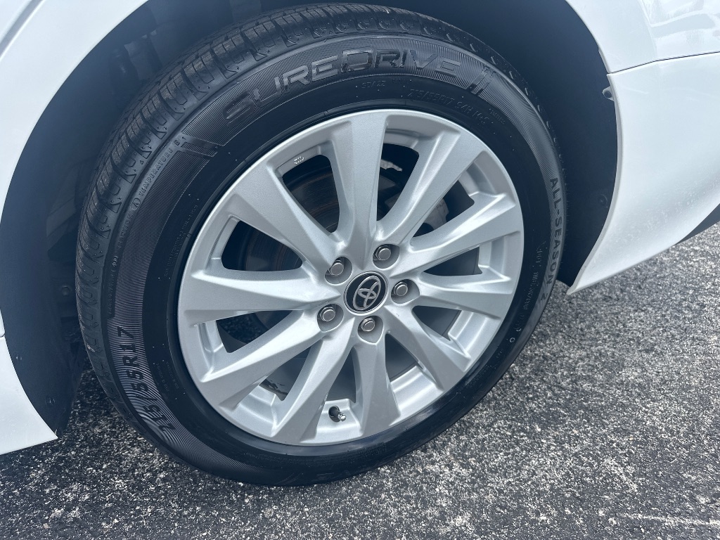 2020 Toyota Camry - $22,998