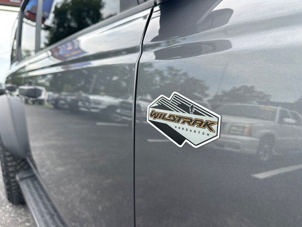 2022 Ford Bronco - $45,998