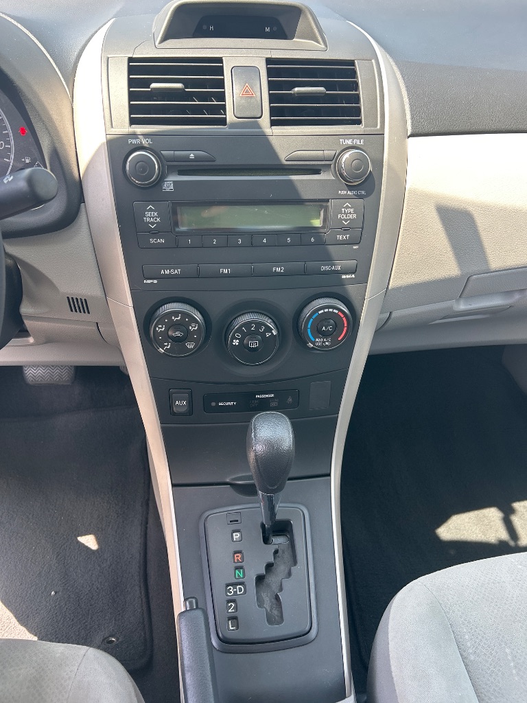 2013 Toyota Corolla - $8,998