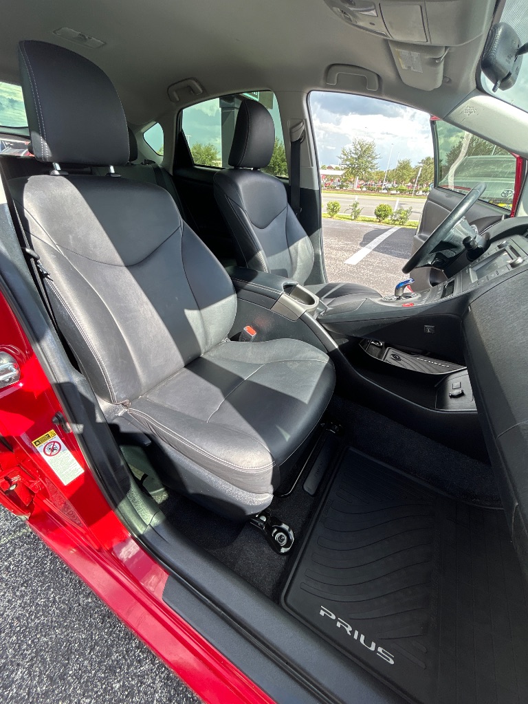 2015 Toyota Prius - $12,998