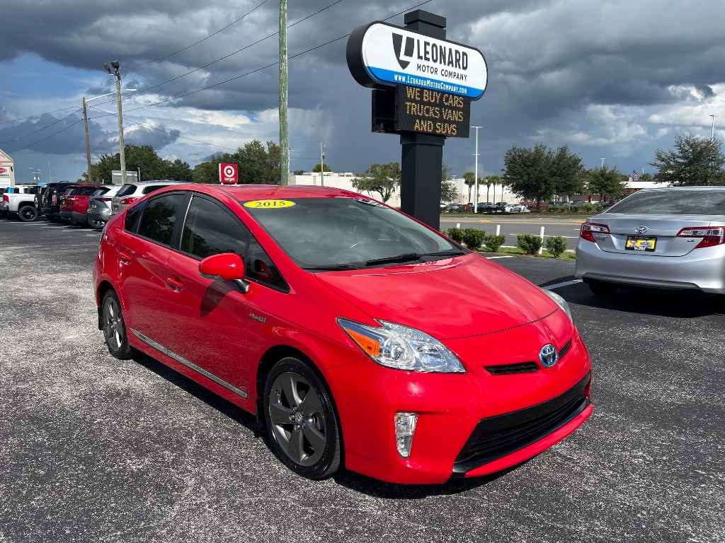 2015 Toyota Prius - $12,998
