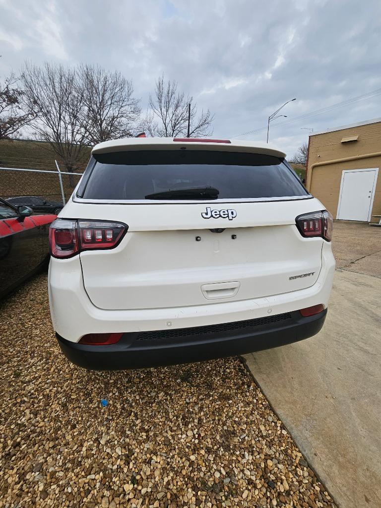 2020 Jeep Compass - $15,599