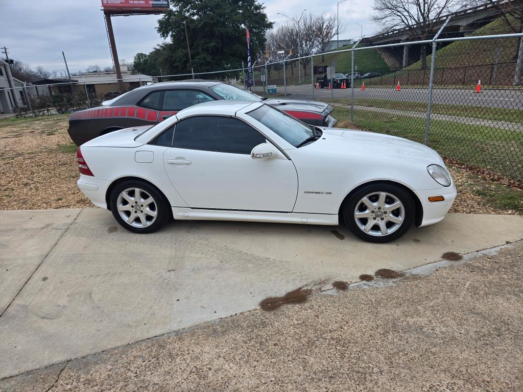 2002 Mercedes-Benz SLK-Class SLK230 photo
