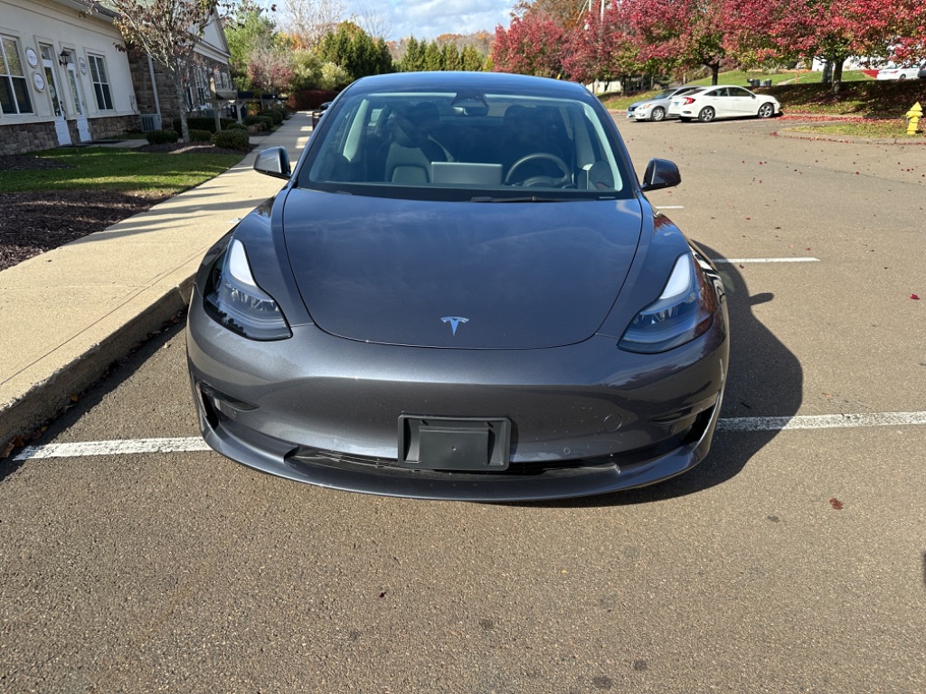 The 2022 Tesla Model 3 Long Range photos