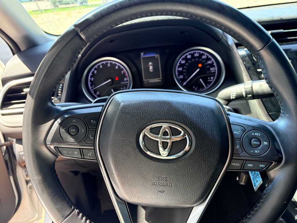2018 Toyota Camry - $14,900