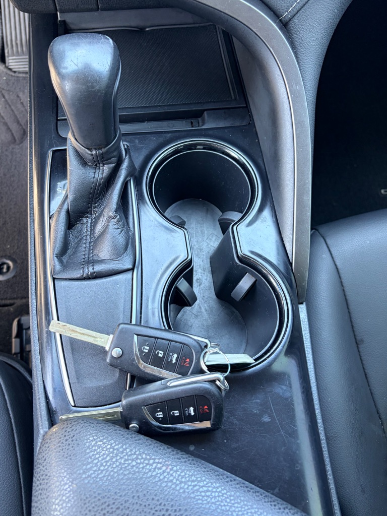 2018 Toyota Camry - $14,900