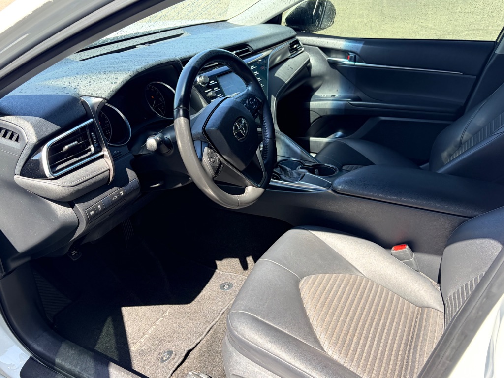 2018 Toyota Camry - $14,900