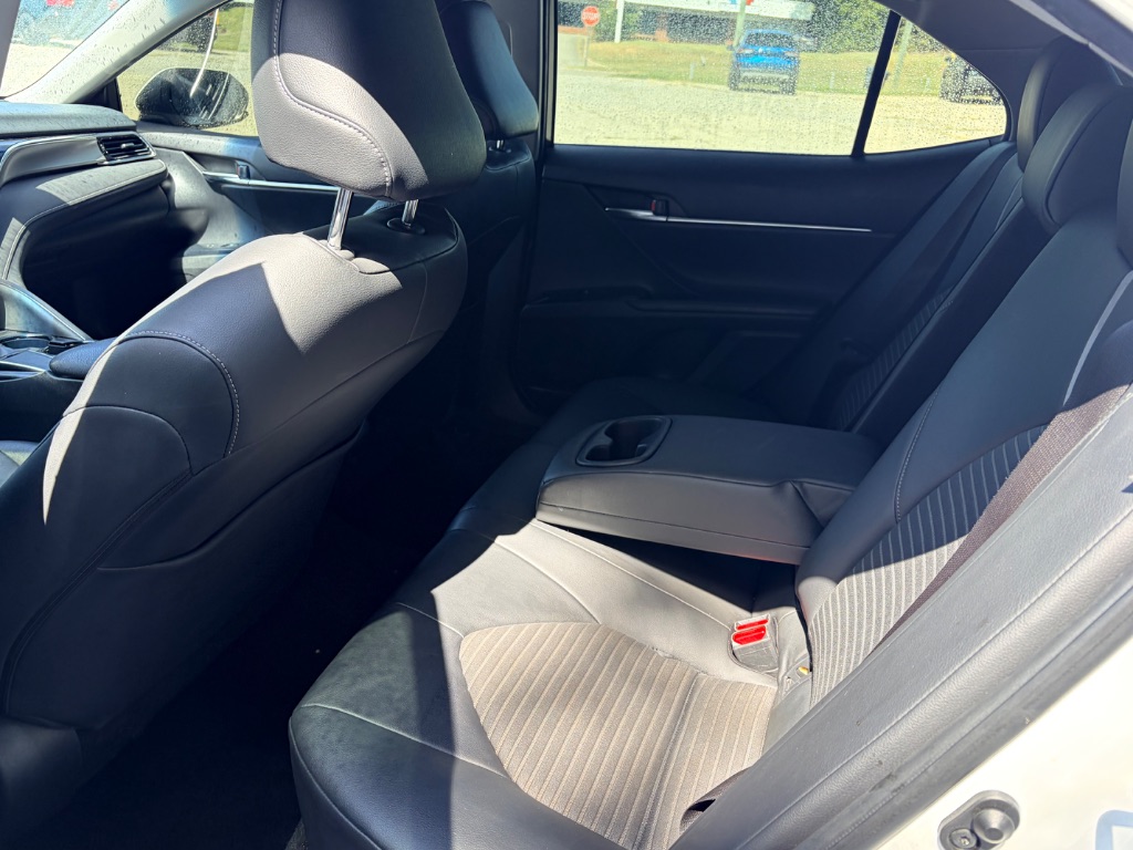 2018 Toyota Camry - $14,900