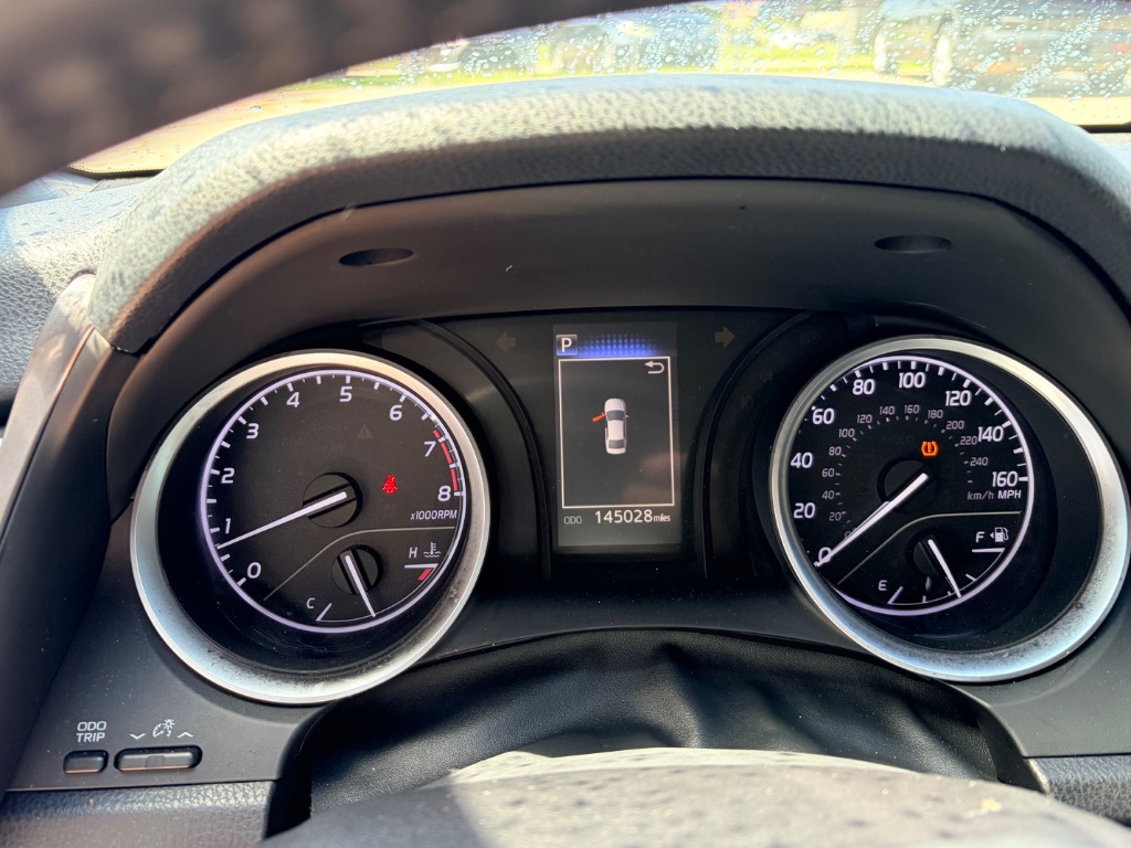 2018 Toyota Camry - $14,900