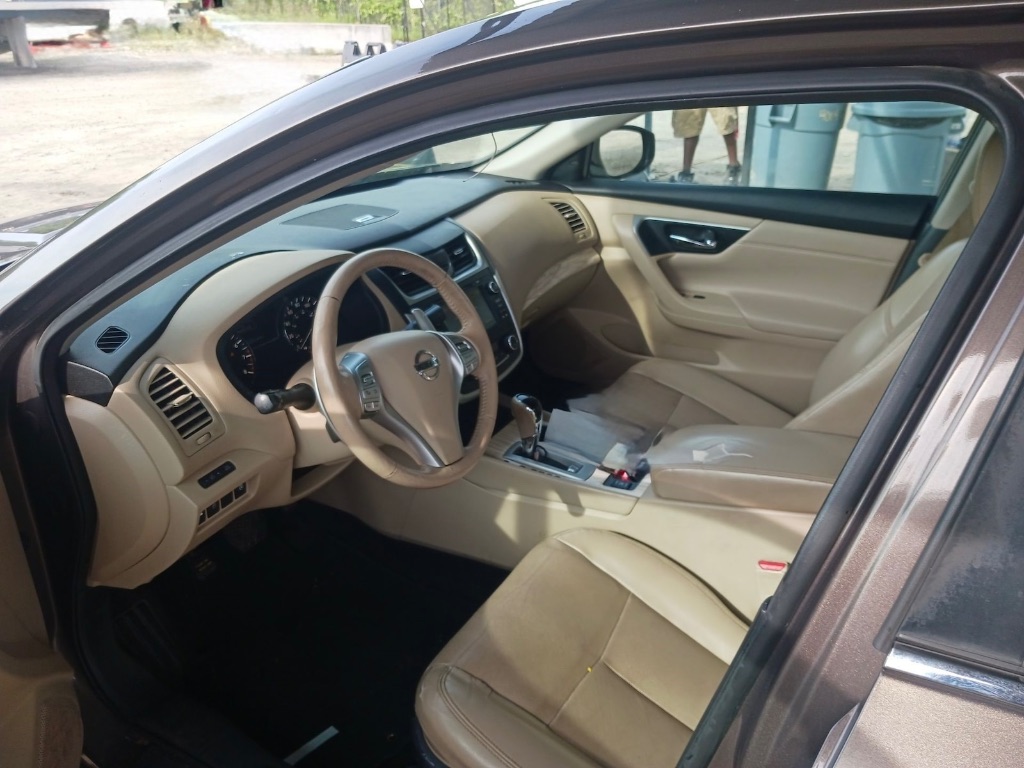 2016 Nissan Altima SL photo