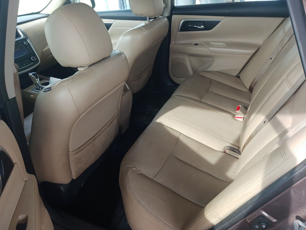 2016 Nissan Altima SL photo