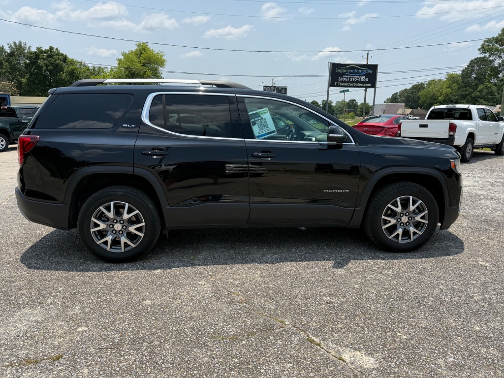 2023 GMC Acadia SLT photo