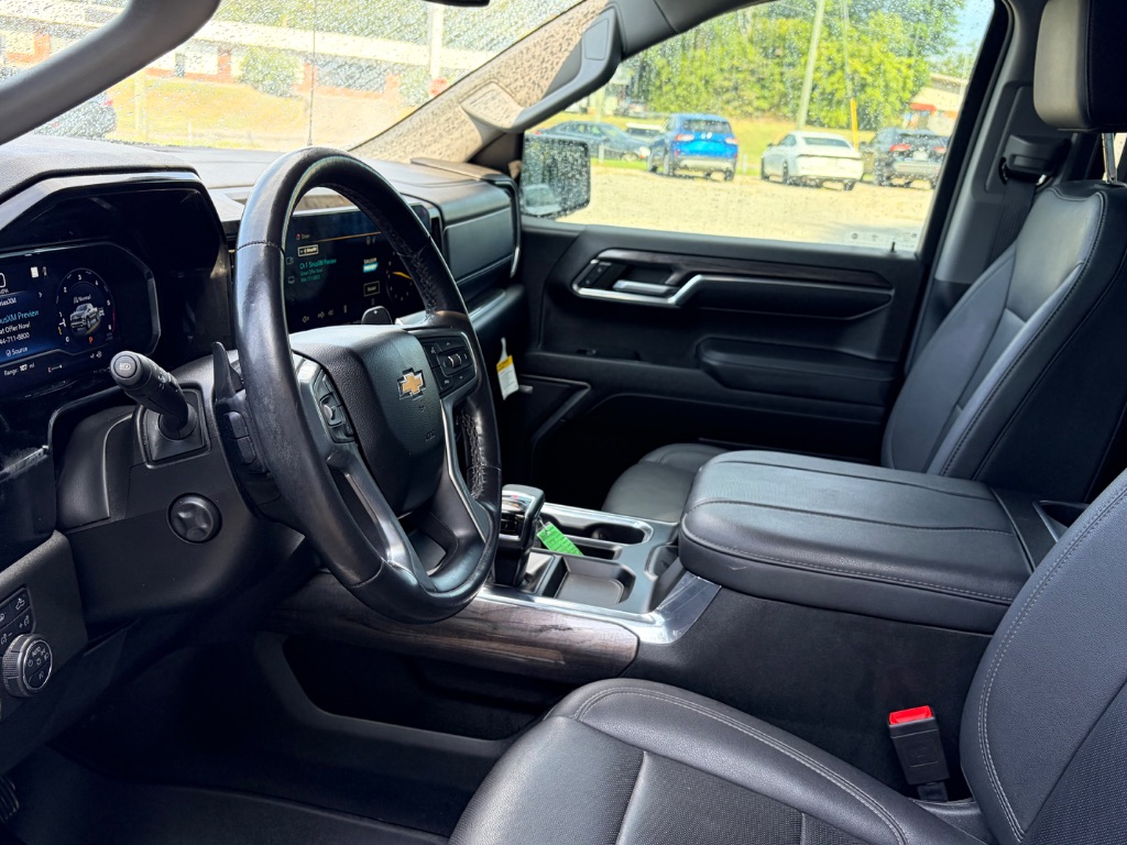 2023 Chevrolet Silverado - $44,900