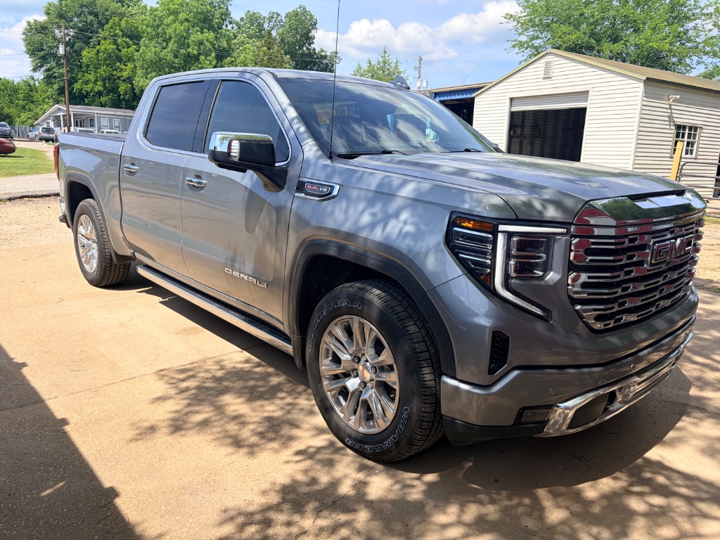 2023 GMC Sierra - $46,599