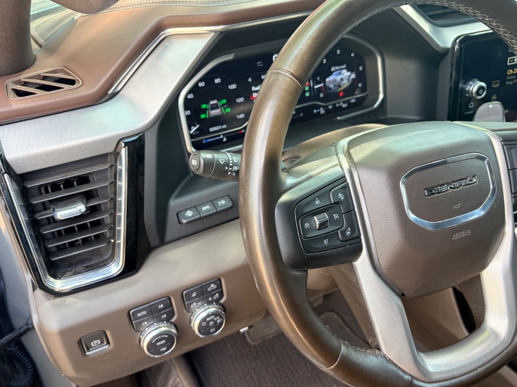 2023 GMC Sierra - $46,599