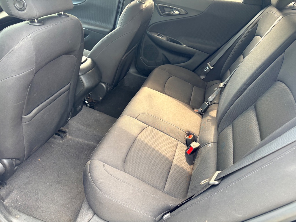 2019 Chevrolet Malibu - $17,900