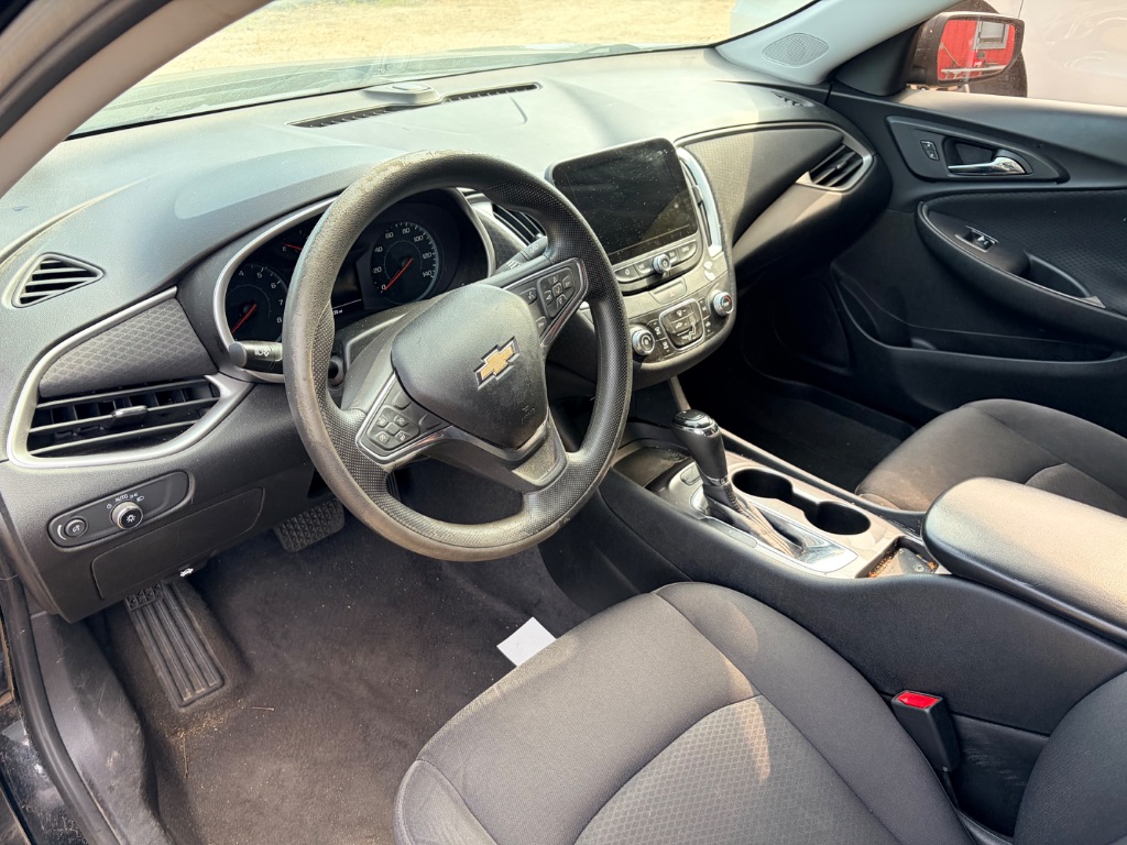 2019 Chevrolet Malibu - $17,900