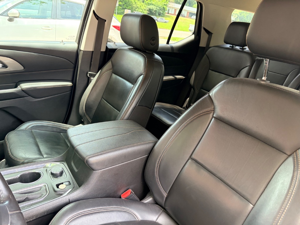 2020 Chevrolet Traverse - $11,900