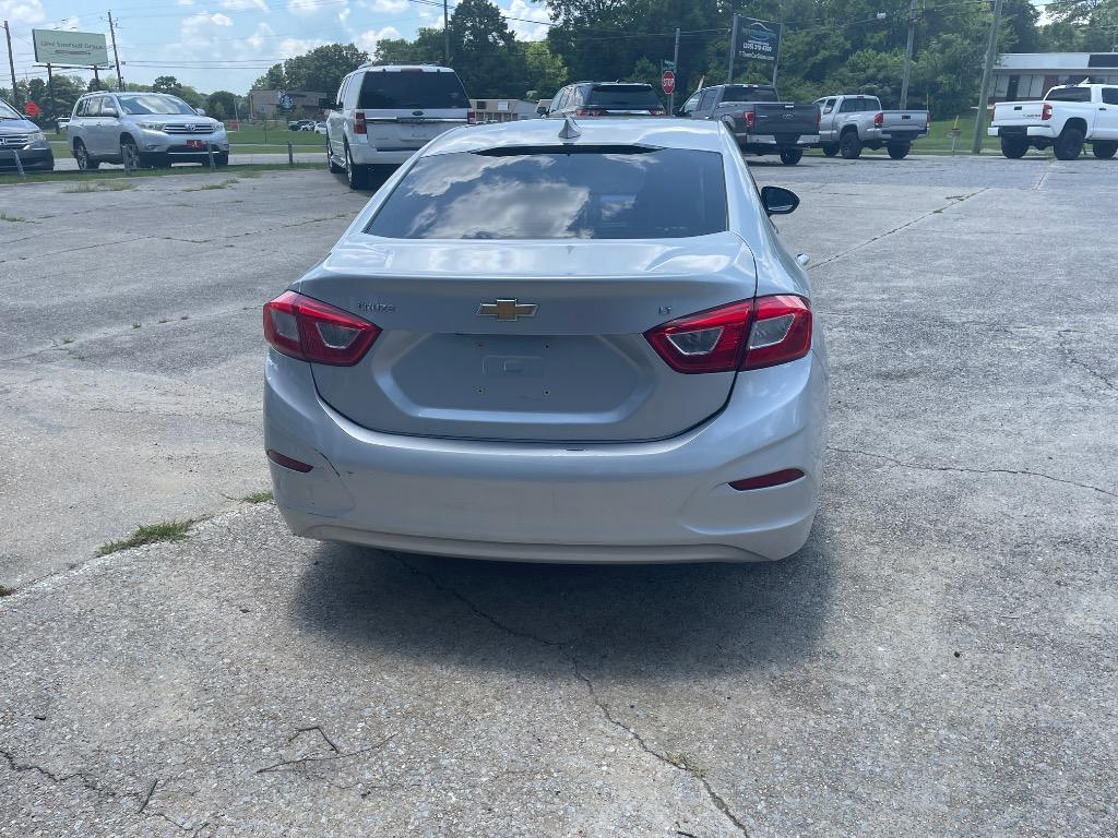 2017 Chevrolet Cruze - $8,499