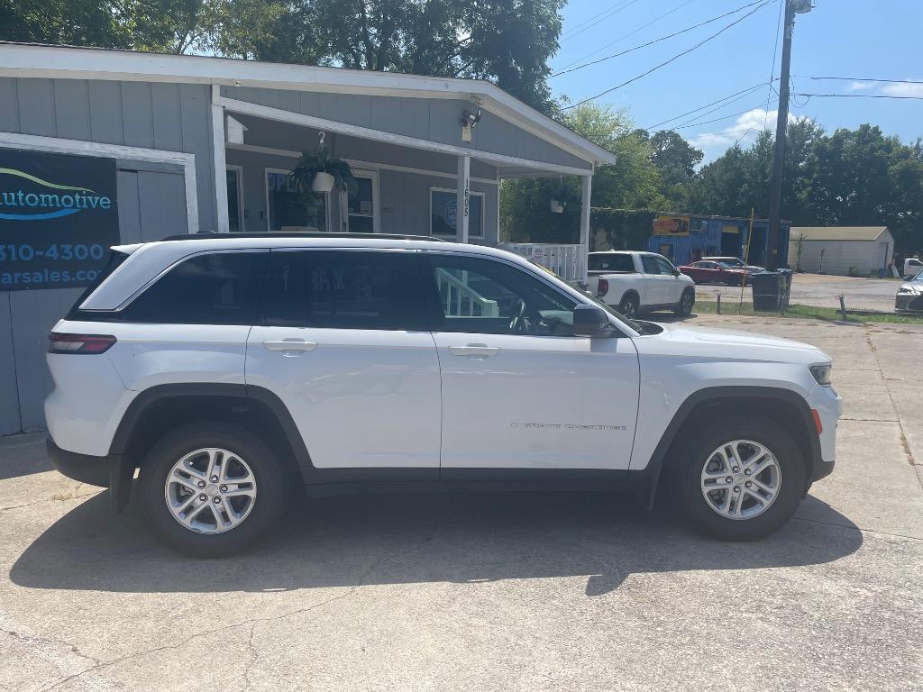 2025 Jeep Cherokee - $31,900